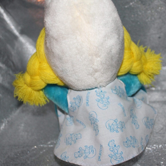 1981 collectible Smurfette plush toy - Picture 12 of 16